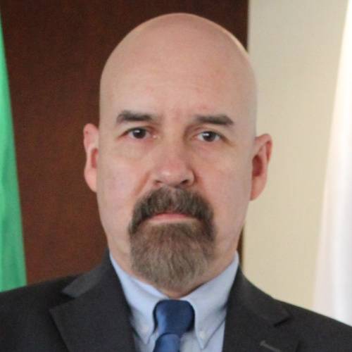 Lic. Carlos César Leal Isla García
